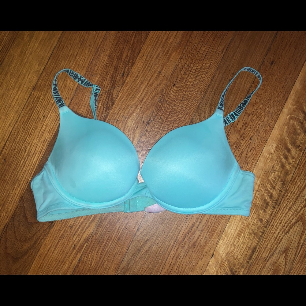 VS pink push up bra
